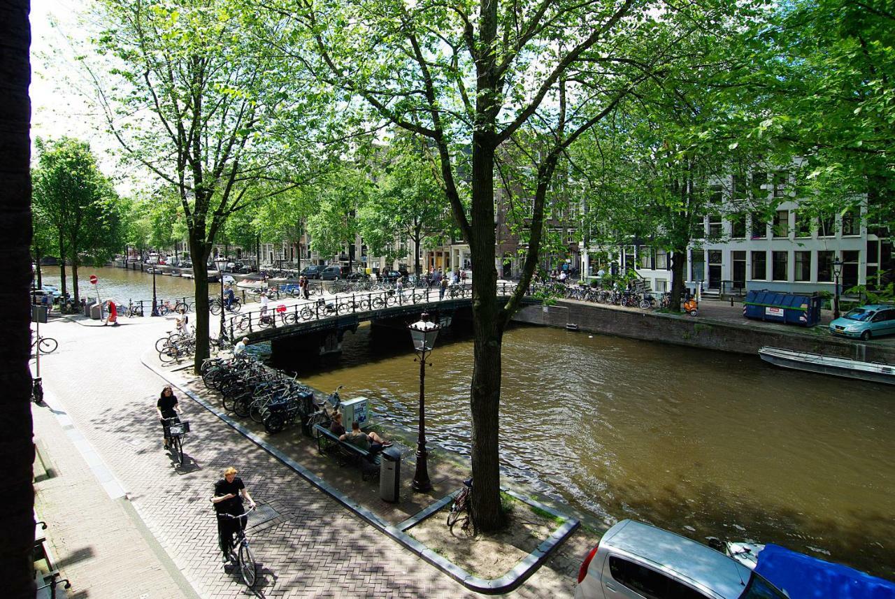 1637: Historic Canal View Suites Амстердам Екстериор снимка